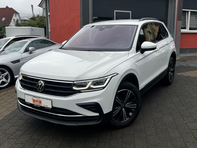 Volkswagen Tiguan 2.0 TDI Life 4Motion*DSG*NAVI*LED*AHK*RFK