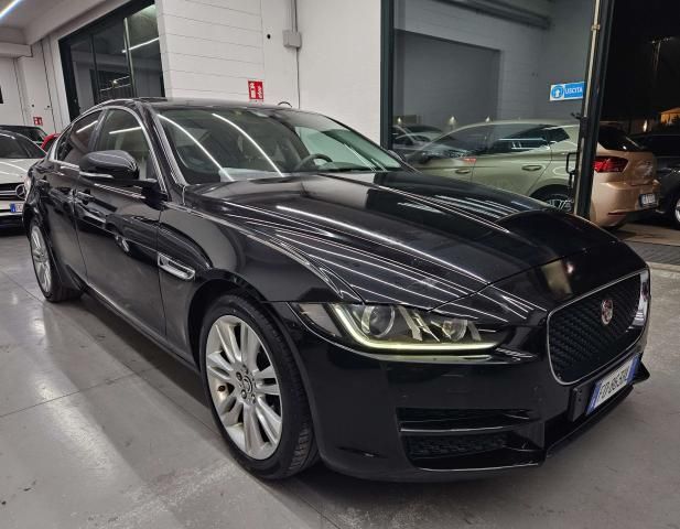 Jaguar XE 2.0d Portfolio 180cv AUTO