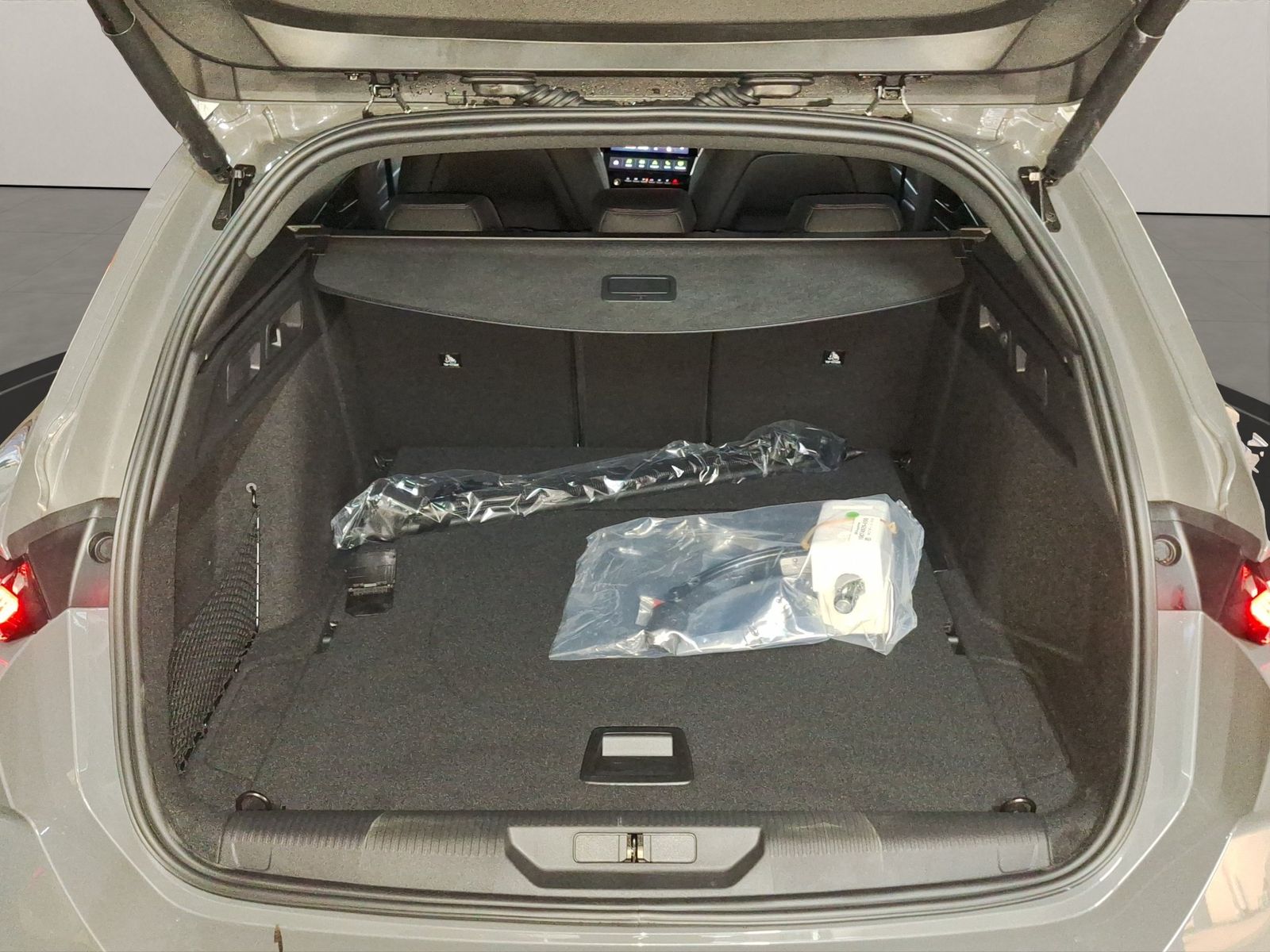 Peugeot 308 - Bild 18