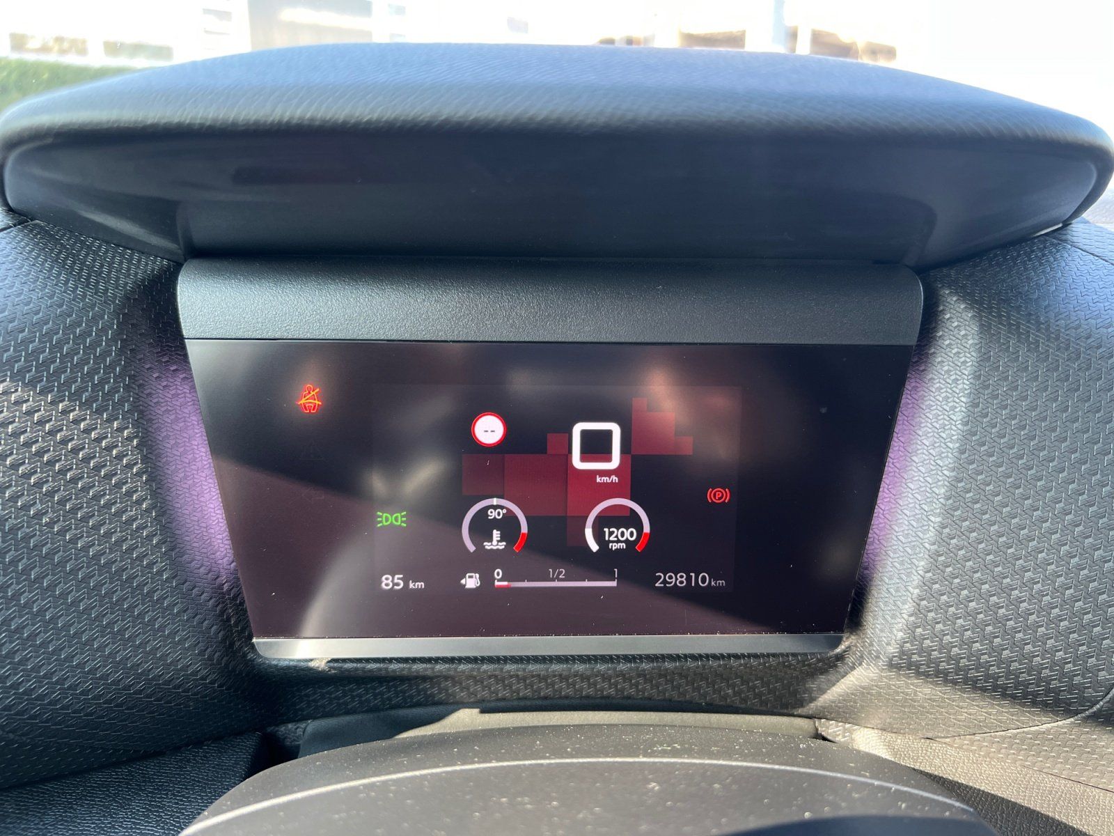 Fahrzeugabbildung Citroën C4 PureTech 130 Shine Kälte Paket Navi DAB Klima