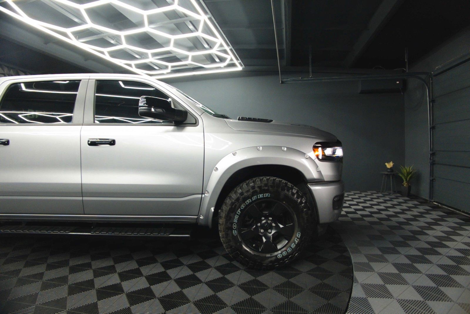 Fahrzeugabbildung Dodge RAM 3.0 MY 25 TWIN TURBO Offroad Night ACC 19%