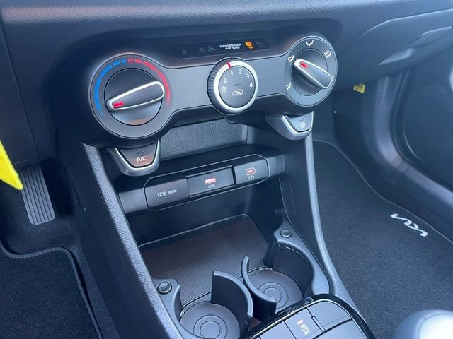 Fahrzeugabbildung Kia Picanto Core Kamera Verkehrszeichenerk Klima