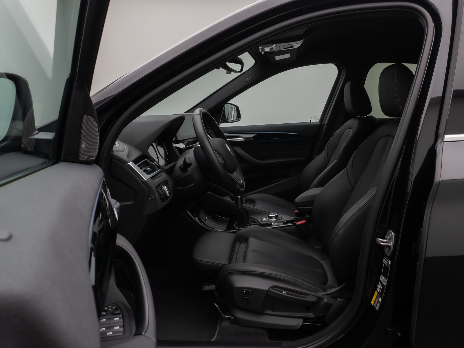 Fahrzeugabbildung BMW X1 xD25e xLine Kamera HUD DAB H/K Komfort Sport