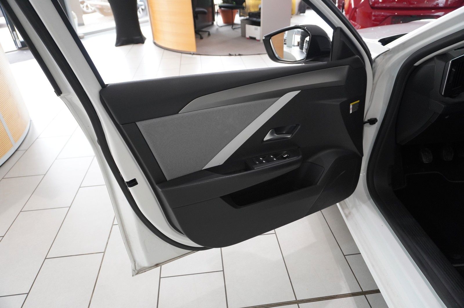 Fahrzeugabbildung Opel Astra L Lim. 1.5D BUSINESS EDIT. NAI/LED/KAMERA