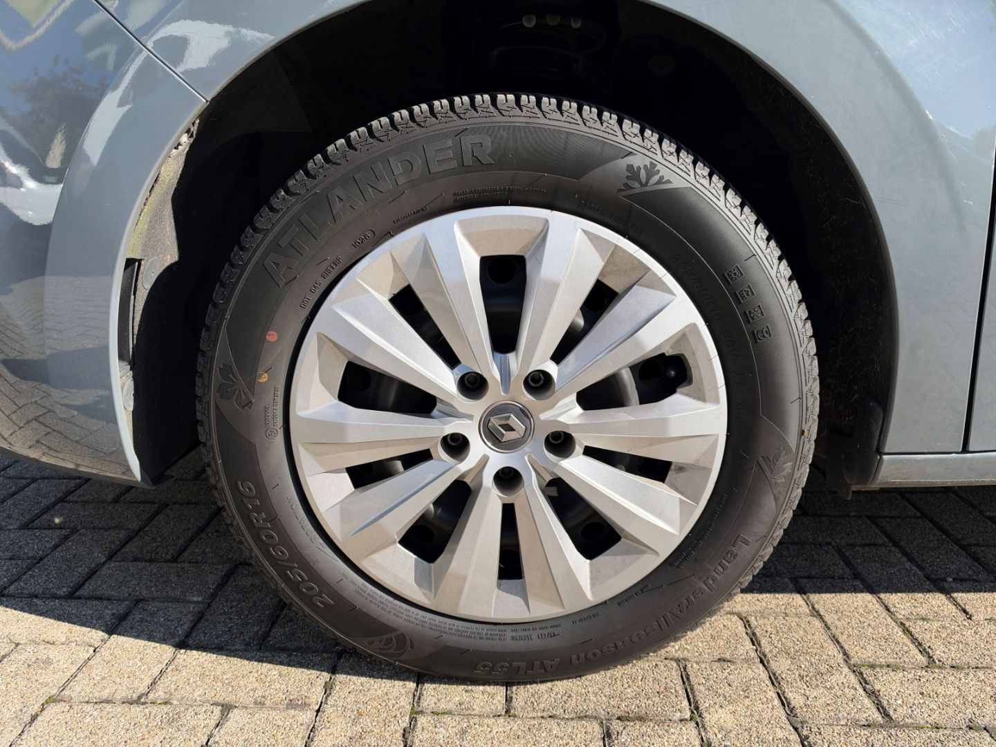 Fahrzeugabbildung Renault Kangoo III Equilibre LED DAB Spurhalteass. Notbr