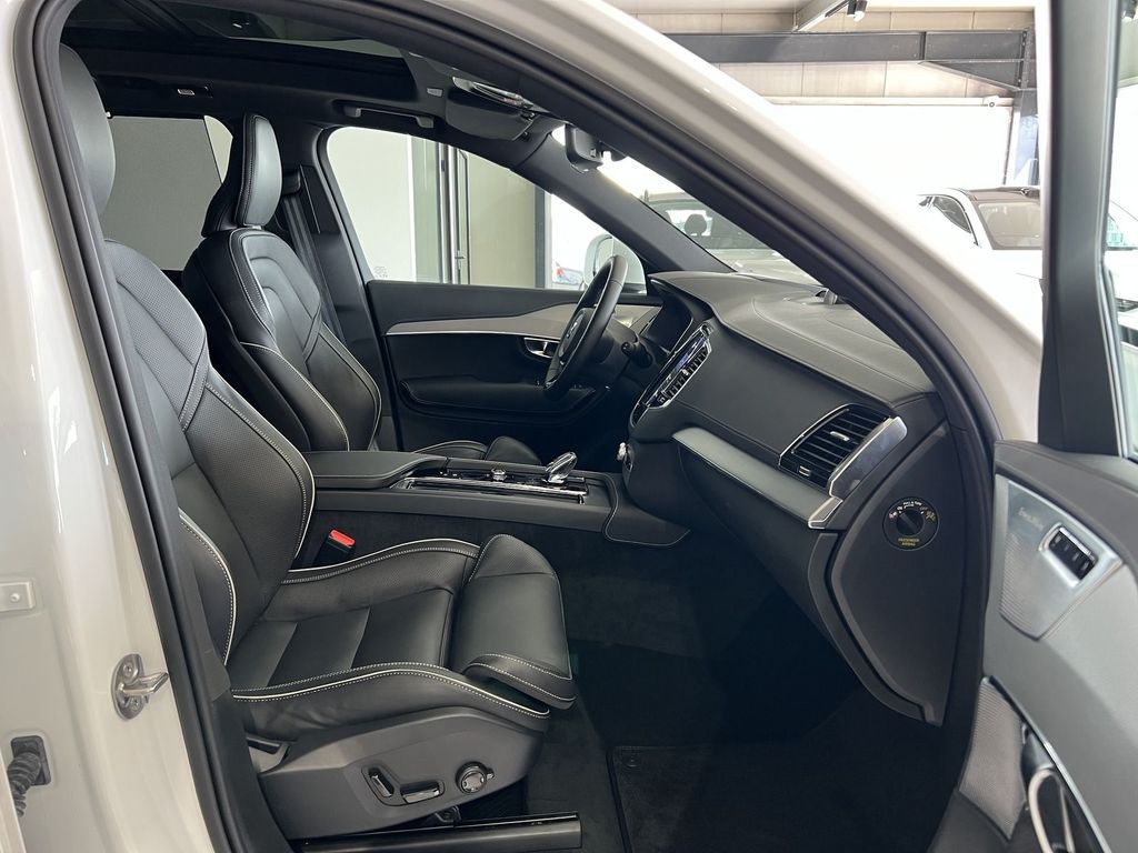Volvo XC90 T8 Plus Bright Recharge AWD FourC AHK B&W