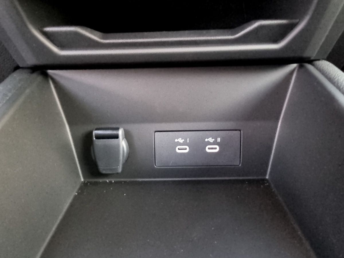 Fahrzeugabbildung Renault Captur Esprit Alpine Full Hybrid E-Tech 160