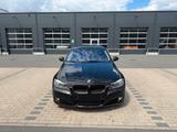 BMW E90 330i - BMW 330 aus 2009: 330i