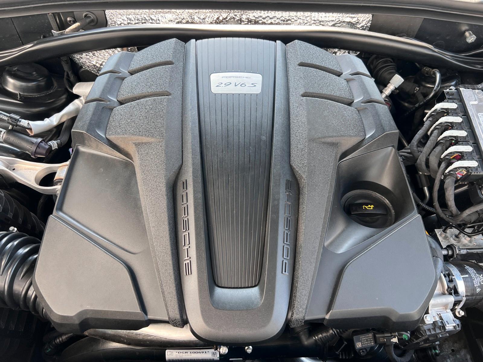 Porsche Macan S DE-FZG LUFT 75L AHK 21" RS APPROVED MWST