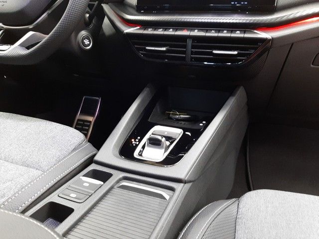 Fahrzeugabbildung Skoda Octavia Combi Sportline 2.0TDI DSG AHK LED 19"