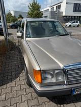 Mercedes-Benz Mercedes w124 E250d Oldtimer H Kennzeichen - Mercedes-Benz E 250 in Krefeld