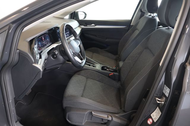Volkswagen Golf VIII Life 1.0 eTSI AID+ACC+LED+CARPLAY