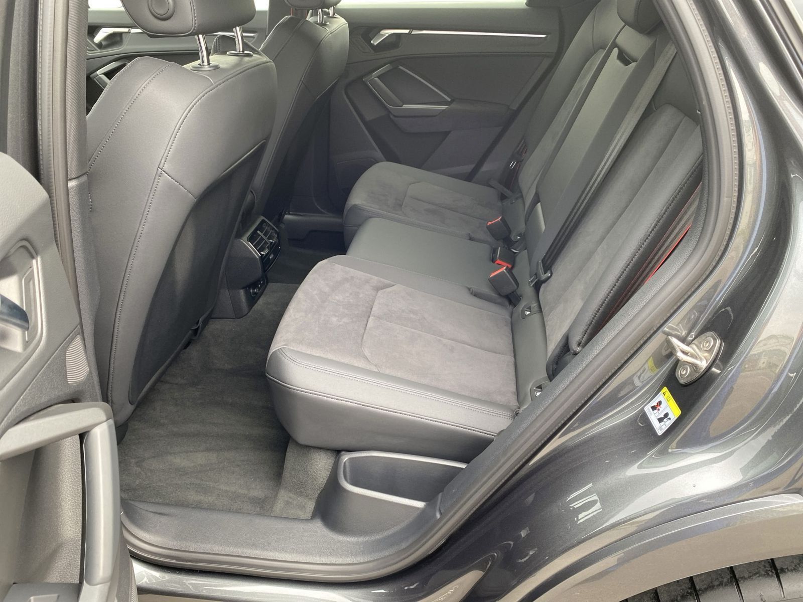 Audi RSQ3 - Bild 7