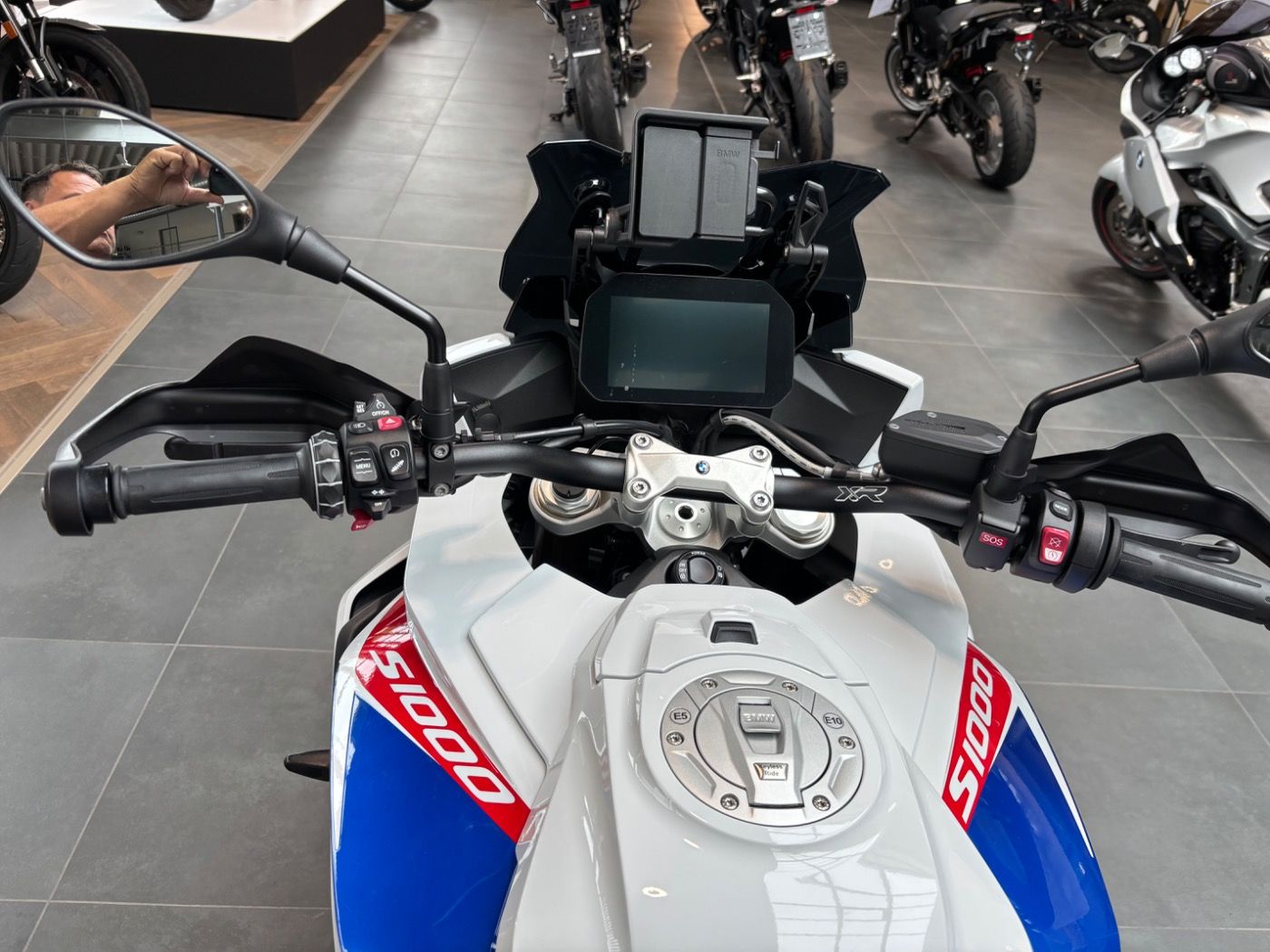 Fahrzeugabbildung BMW S 1000 XR Style Sport Touring u. Dynamikpaket