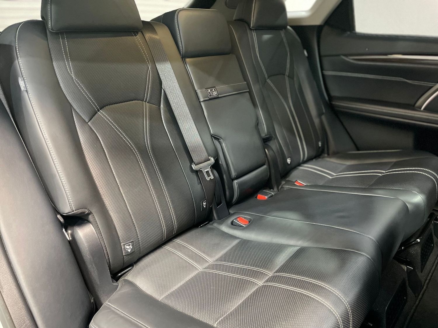Fahrzeugabbildung Lexus RX 450h AWD Luxury Line #Pano#HeadUp#Memory#360°