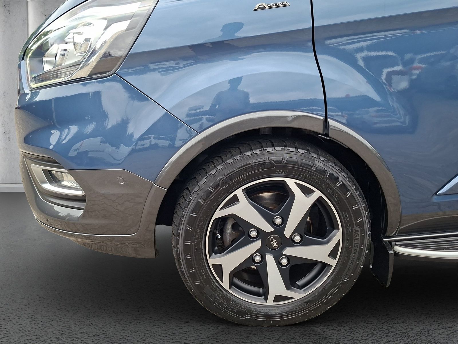 Ford Tourneo Custom Active 320 L1 2.0 EB Aut. | Stand foto 9