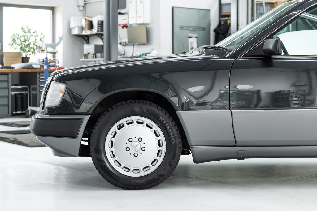 Mercedes-Benz CE 230