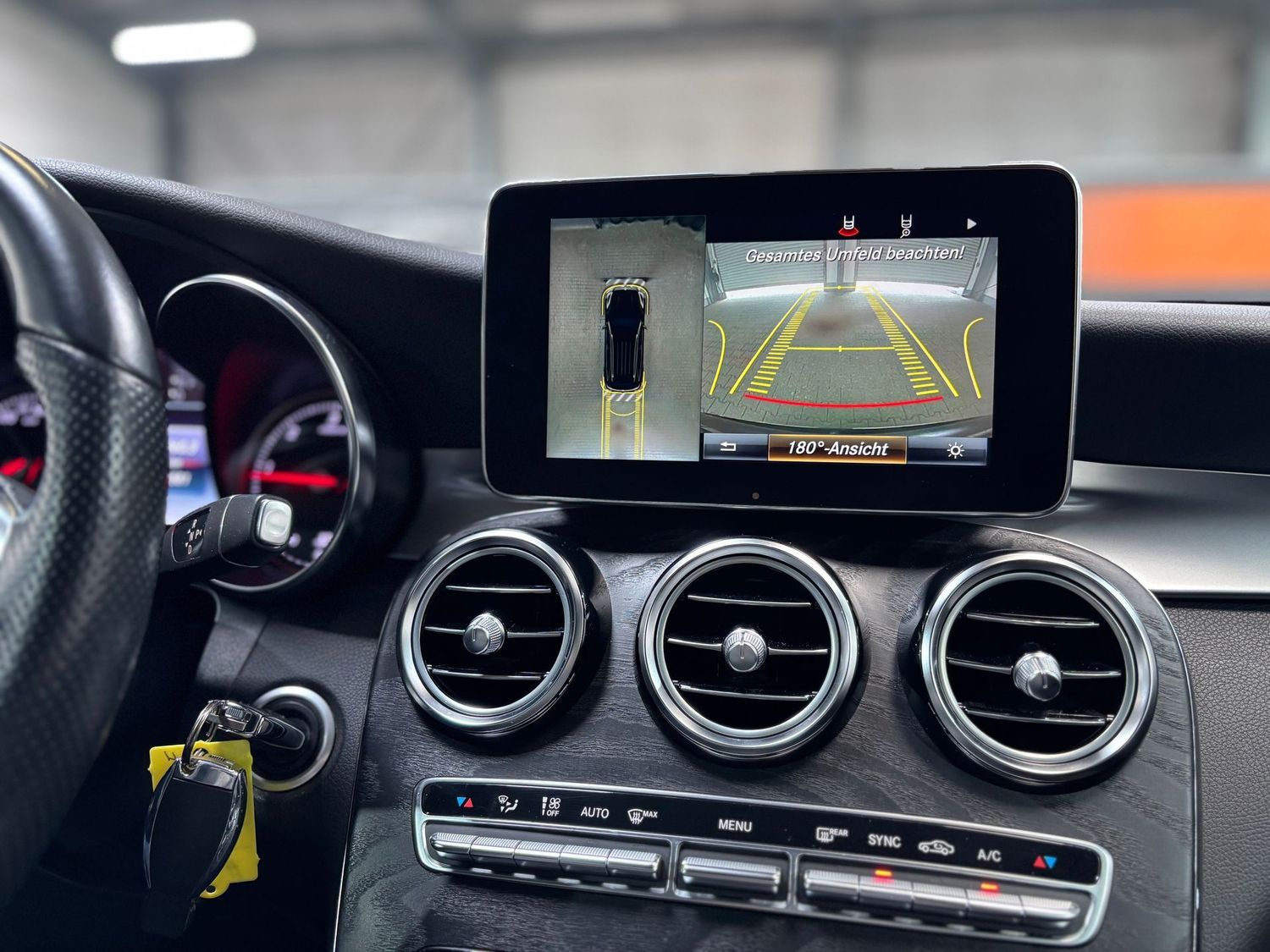 Fahrzeugabbildung Mercedes-Benz GLC 250 d AMG 4Matic#LED#Spur#360°#Alcantara