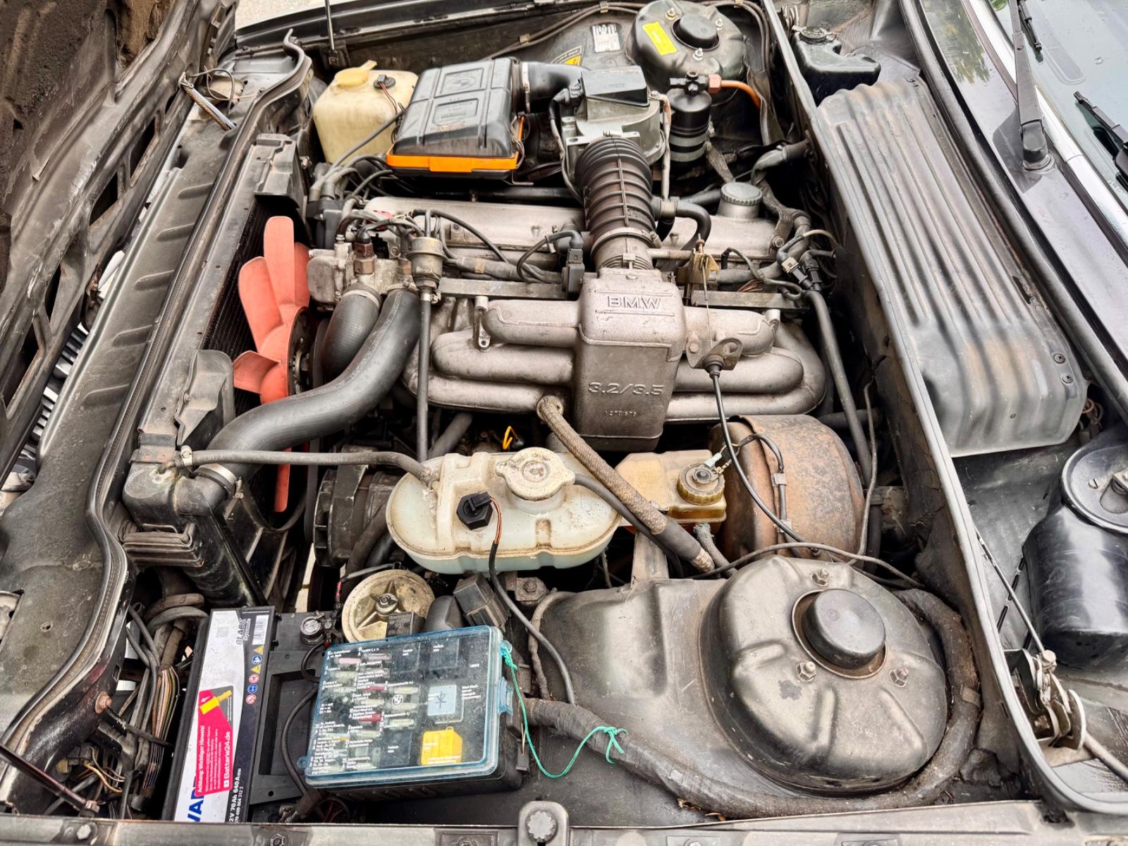 BMW Série 635 CSI E24 218ch - BVM 5 Raports - Imatriculation H - CT récent - Entretien complet