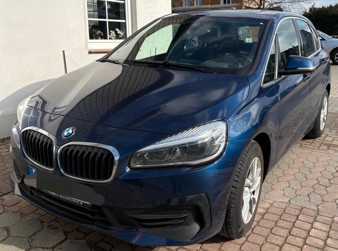 BMW 218 Pano PDC CAM LED APP Vorbereitung