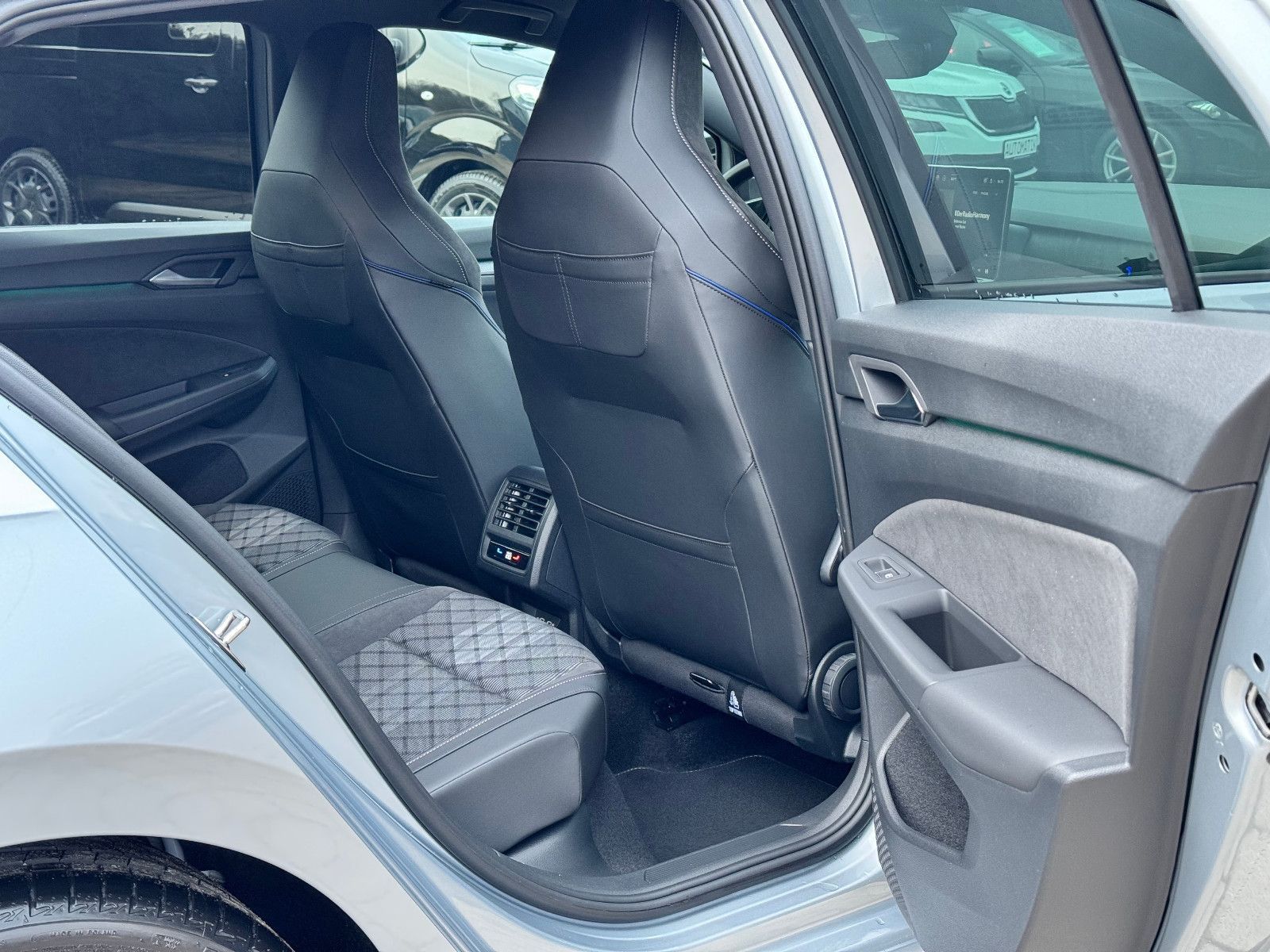 VW Golf, 2025, Benzin, 150 PS