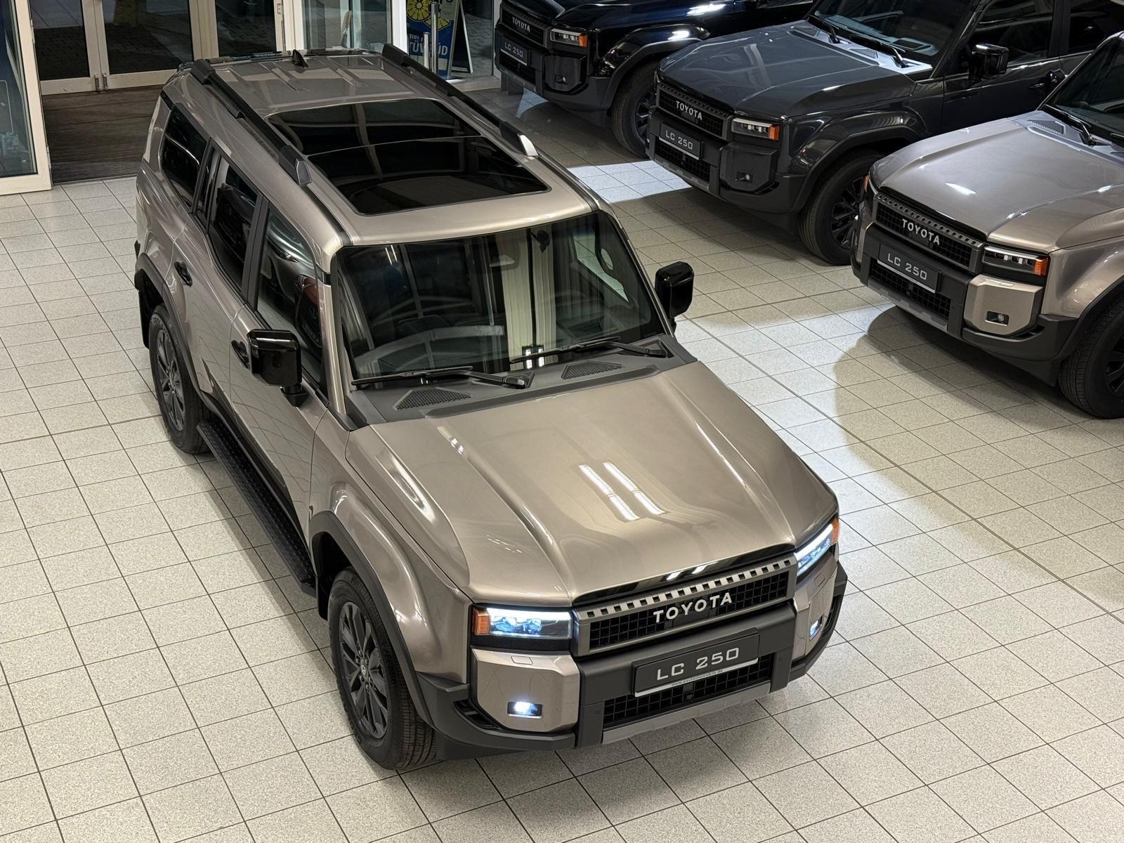 Toyota Land Cruiser LC 250 – LOUNGE-MILD HYBRID-PANORAMA-HEAD UP