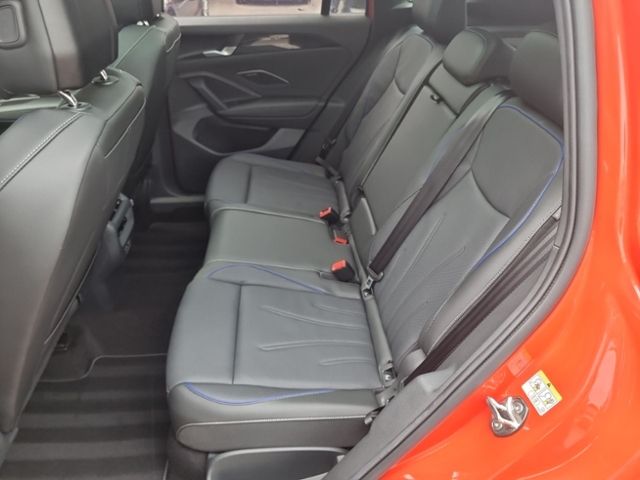 Fahrzeugabbildung Volkswagen Tiguan 2,0 TDI DSG 4MOTION R-LINE LEDER HUD PANO