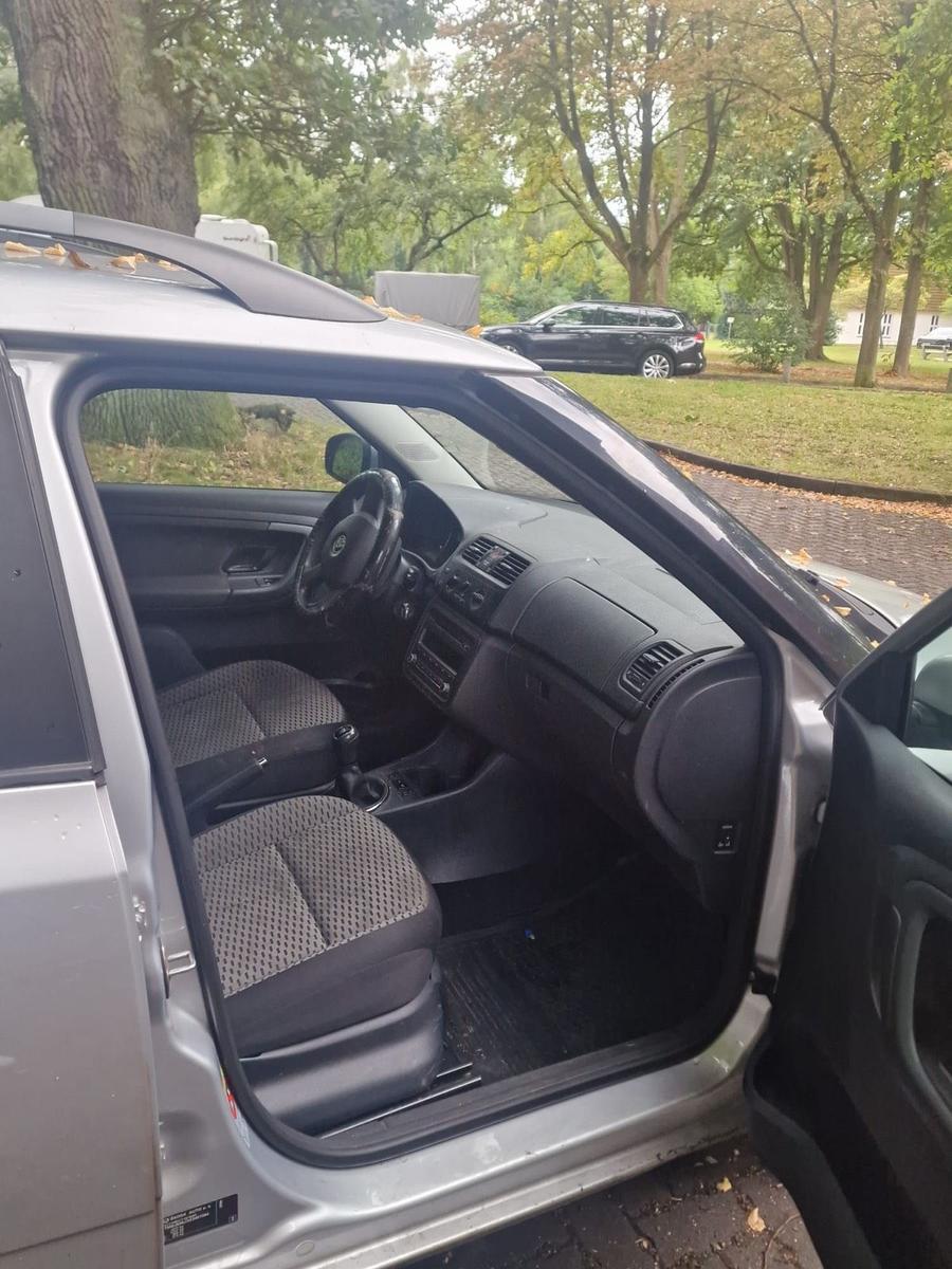 Skoda Fabia 2014 — photo 10