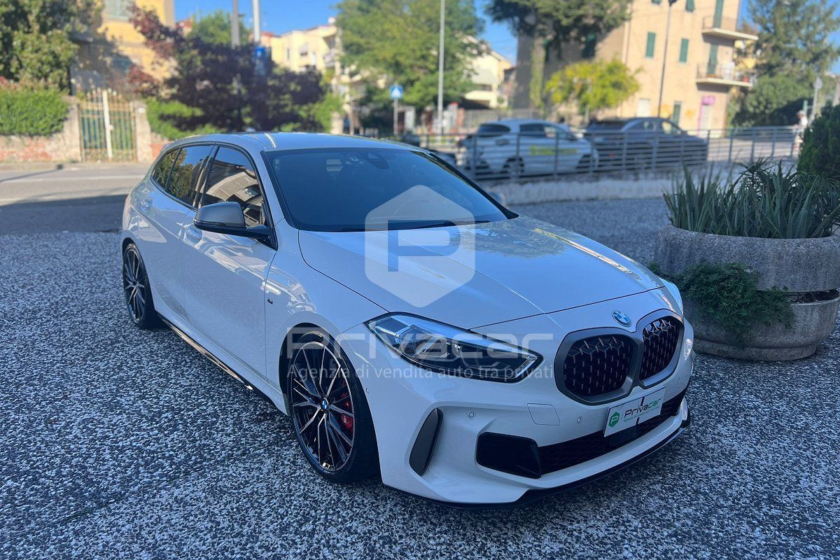 BMW M 135i xDrive imagem 3