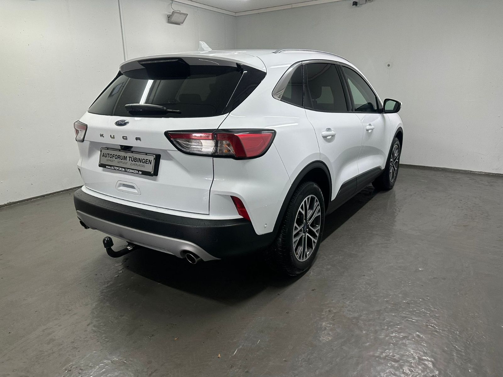 Fahrzeugabbildung Ford Kuga 1,5 EcoBlue Titanium X AUTOMATIC*AHK*KAMERA