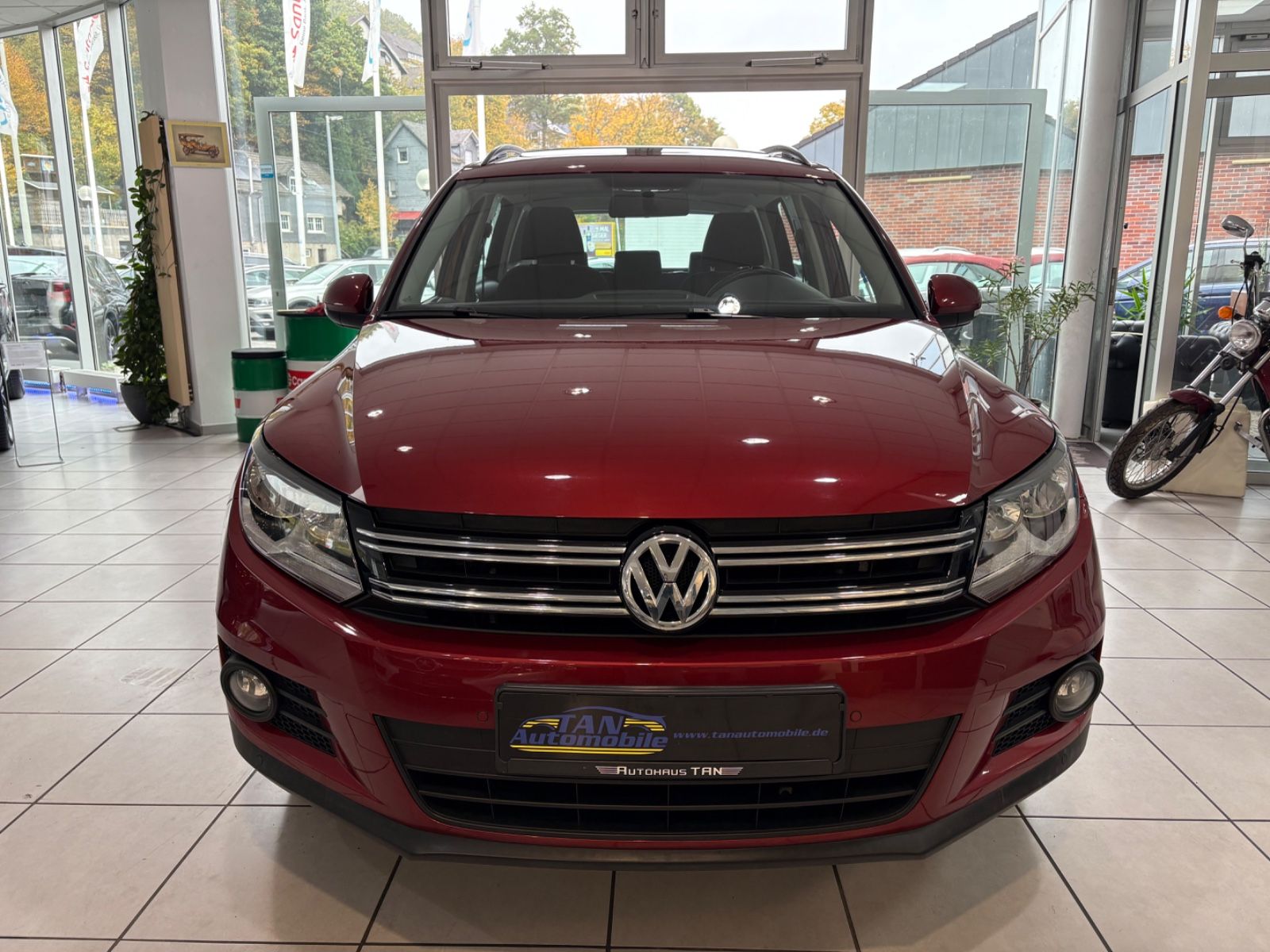 Fahrzeugabbildung Volkswagen Tiguan Trend & Fun BMT *PANORAMADACH*1.HAND*