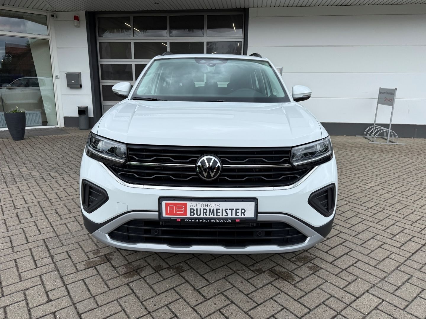 Fahrzeugabbildung Volkswagen T-Cross 1.0 TSI 70 kW Life LED ACC Apple CarPlay