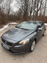Volvo v40 1,6 Benzin 152 p.s - Volvo V40 Gebrauchtwagen in München