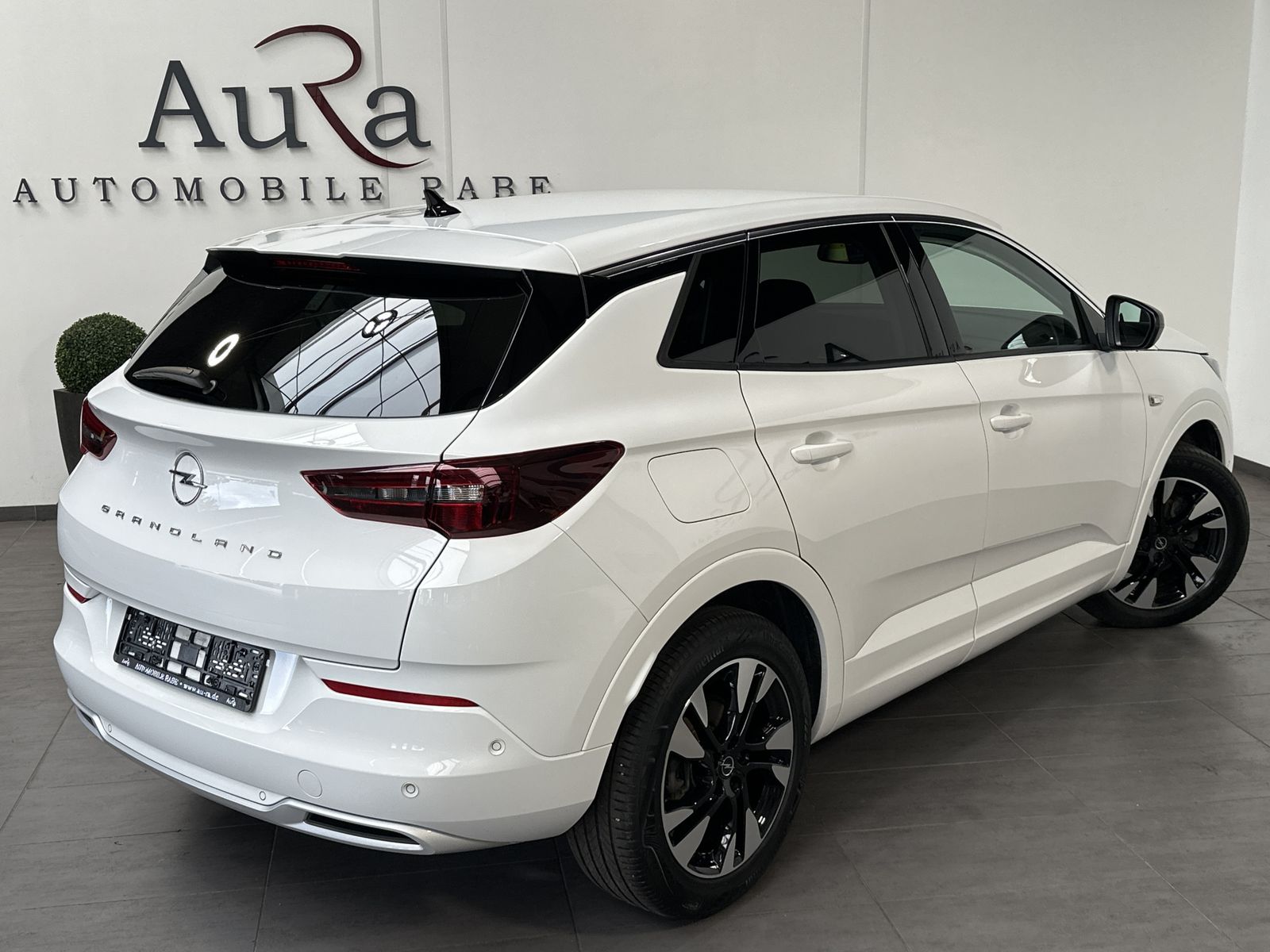 Fahrzeugabbildung Opel Grandland (X) 1.5 D Elegance NAV+MATRIX+ACC+AHK