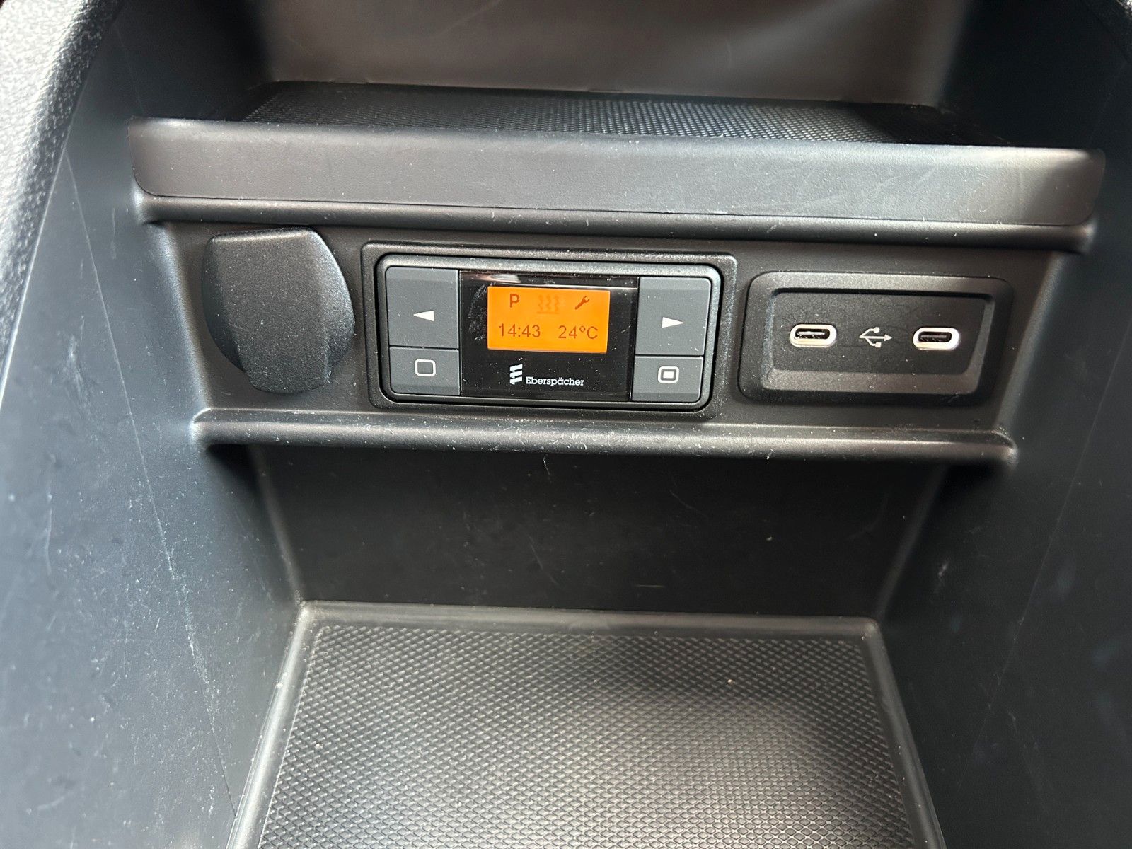 Fahrzeugabbildung Mercedes-Benz V 300 d STYLE DISTRONIC Stdheiz AHK2,5to 360