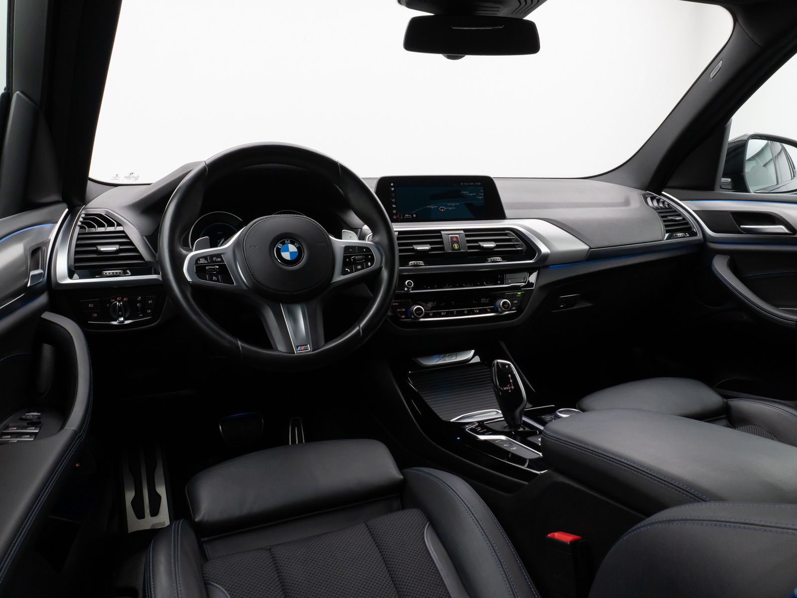 Fahrzeugabbildung BMW X3 xD30e M Sport DAB CockPit+ PDC AHK LED 19Zoll