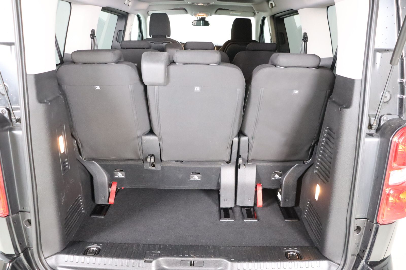 Fahrzeugabbildung Citroën Spacetourer Feel M * HUD * LED * RFK * AHK