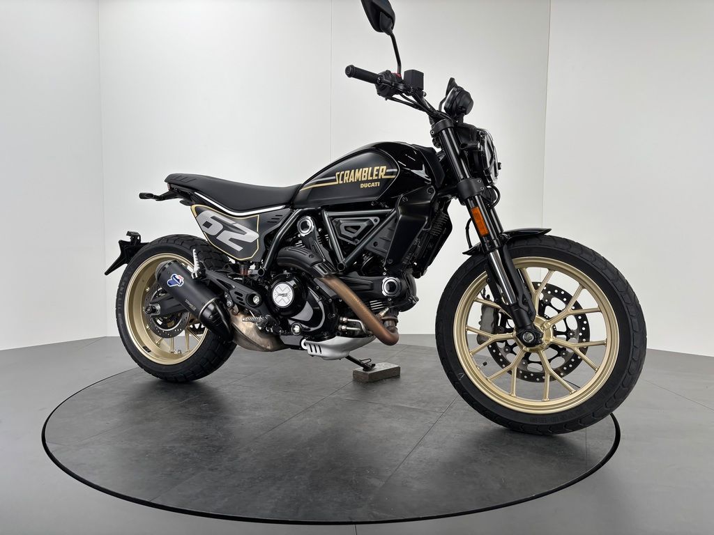 Fahrzeugabbildung Ducati SCRAMBLER FULL THROTTLE *NEUWERTIG *1. HAND