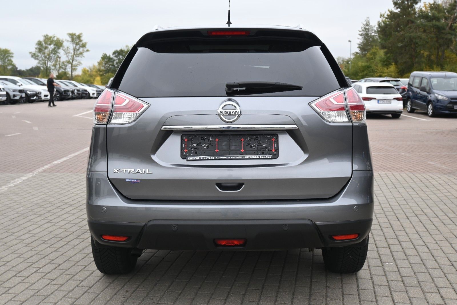 Fahrzeugabbildung Nissan X-Trail  1.6 DIG-T Schalter Tekna 4x2*360°*Pano