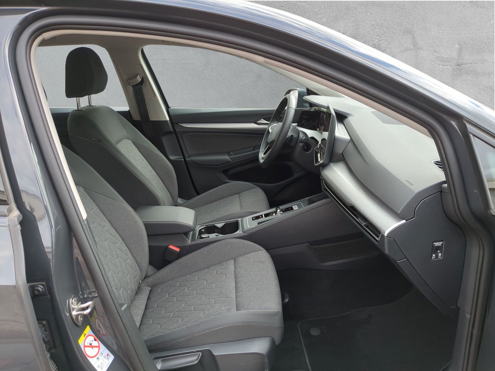 Fahrzeugabbildung Volkswagen Golf  Variant 2.0 TDI Life AHK Standhzg. HuD
