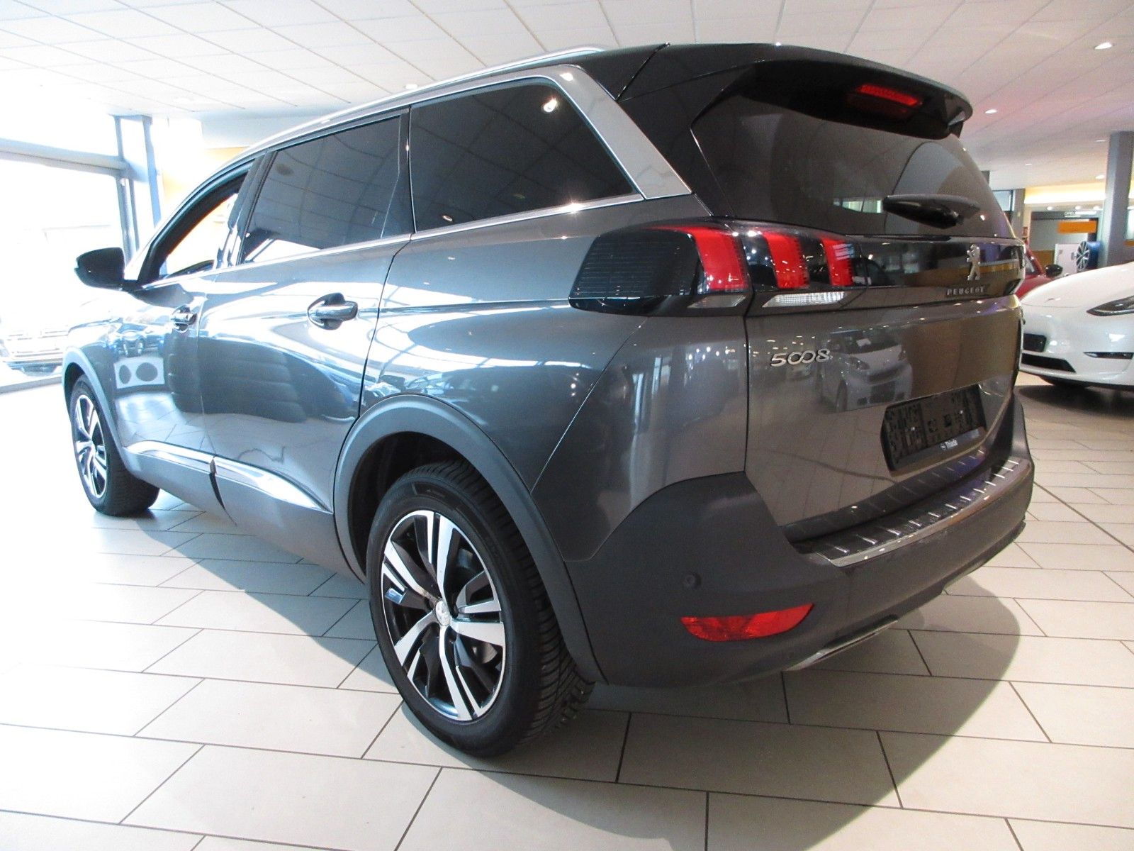 Fahrzeugabbildung Peugeot 5008 GT-LINE 1.5D LED/SHZ/VOLLLEDER/360°CAM