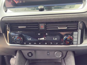 Nissan Qashqai Tekna °Premium Paket°HUD*Pano*Navi*Leder