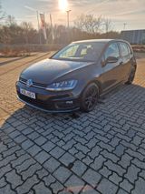 Volkswagen Golf 1.6 TDI R-Line - Volkswagen Golf: Line 6r
