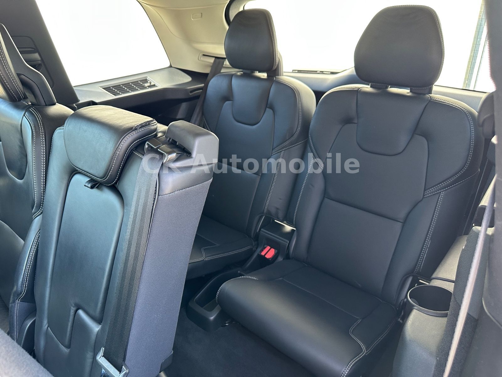 Fahrzeugabbildung Volvo XC90 T5 Inscription AWD/7Sitze/BLIS/LED/360°/AHK
