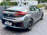 Hyundai Ioniq 1.6 GDI Hybrid  Scheckheftgepflegt - Hyundai IONIQ von privat