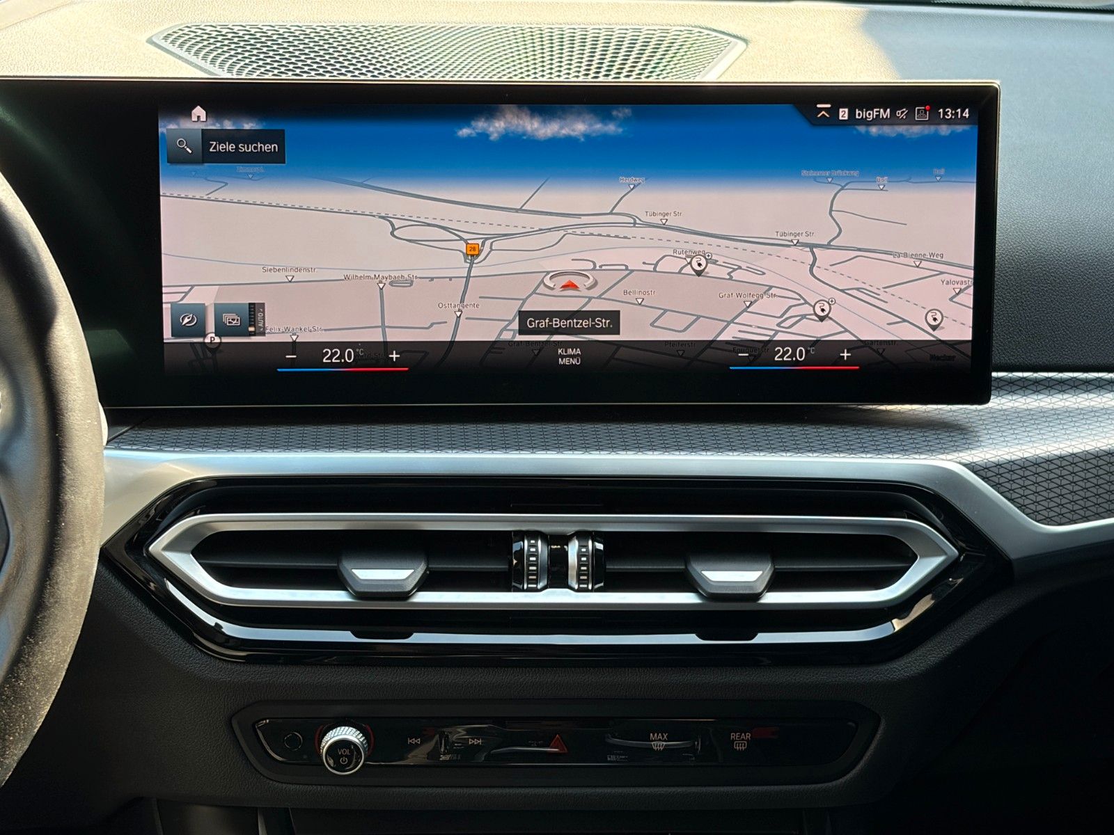 Fahrzeugabbildung BMW 320e Touring M Sport Aero Laser Akustik HUD H&K