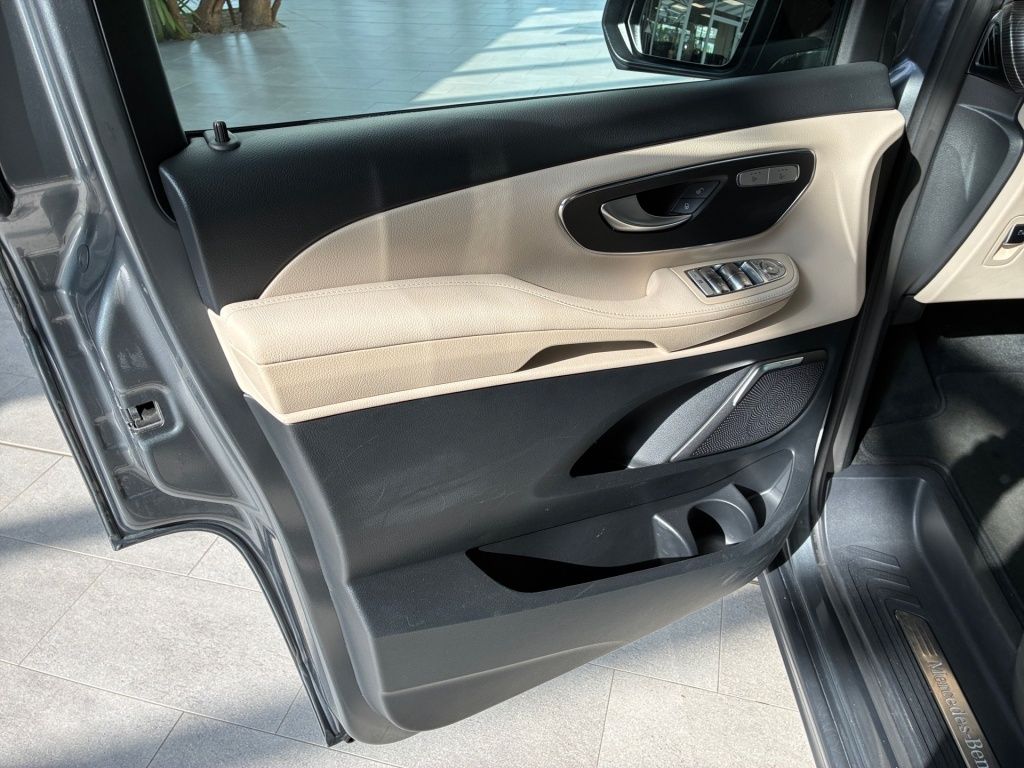 Mercedes-Benz EQV 300 Avantgarde extralang 8Sitze-Leder beige foto 5