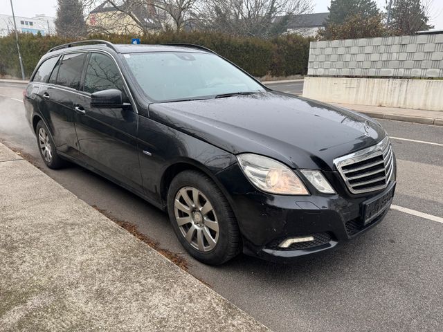 Mercedes-Benz E-Klasse T-Modell E 220 CDI BlueEfficienc Aut.