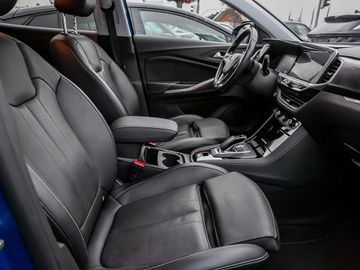 Opel Grandland 1.6 Ultimate Plug-in-Hybrid 4 Kamera