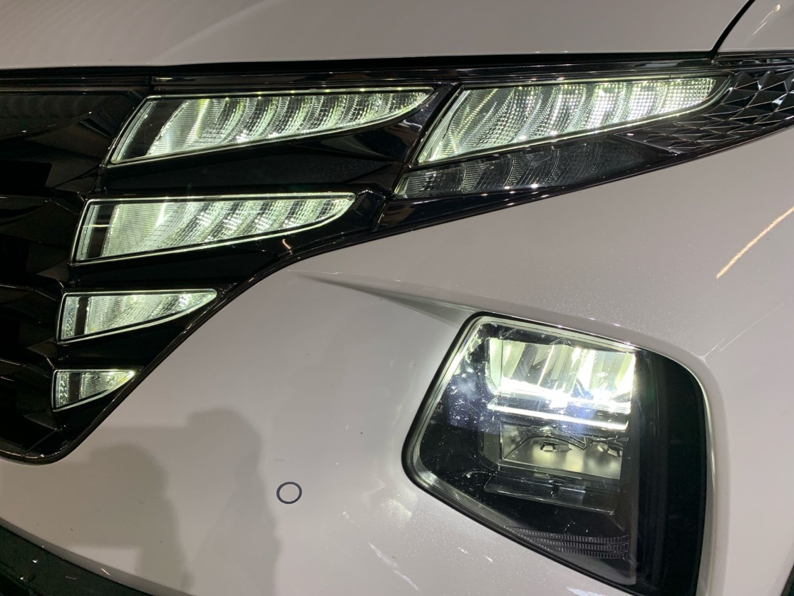 Fahrzeugabbildung Hyundai TUCSON 1.6 T-GDI 7-DCT Blackline Mild-Hybrid AHK